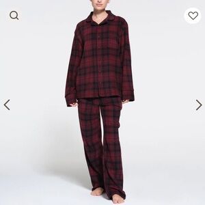 NWT Skims Unisex Sleep Set